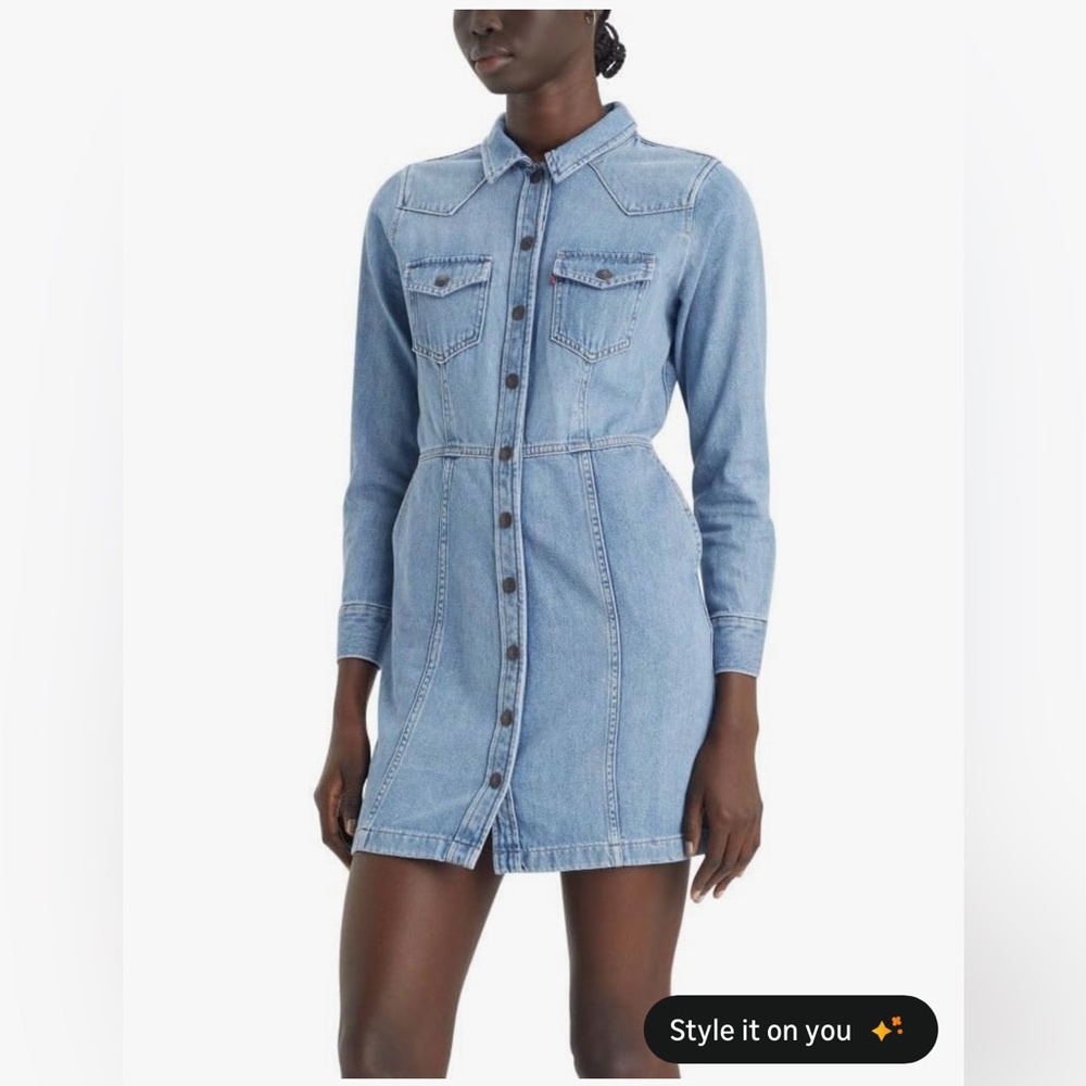 Levi’s brand Women’s Flynn button up dress.